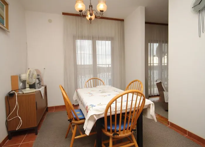 Appartement With Parking Space - 7681