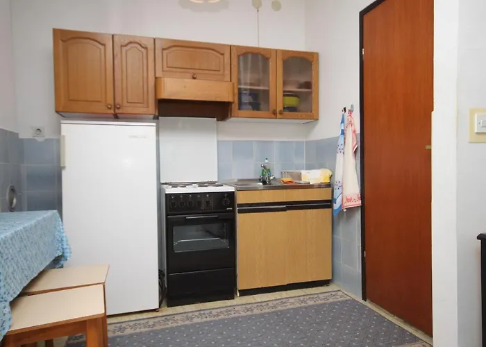 Appartement With Parking Space - 7681 *