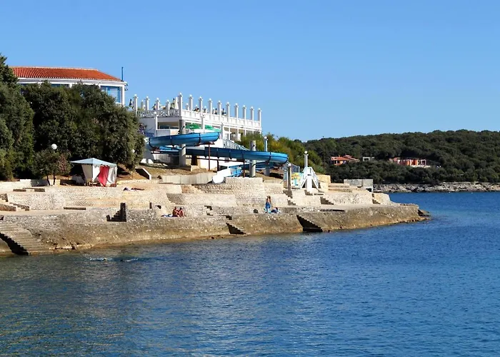 With Parking Space - 7681 * 풀라