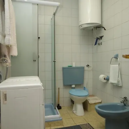 Apartman With Parking Space - 7681